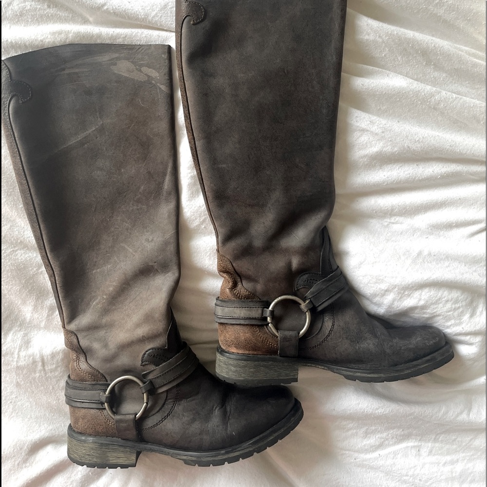 Steve Madden Judgemnt Black Leather Fleur-De-Lis Riding Boots